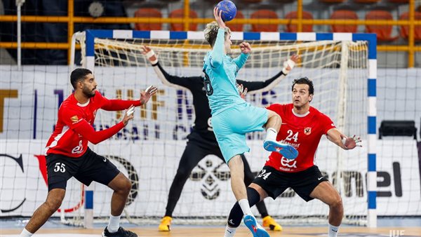 الأهلي وبرشلونة لكرة