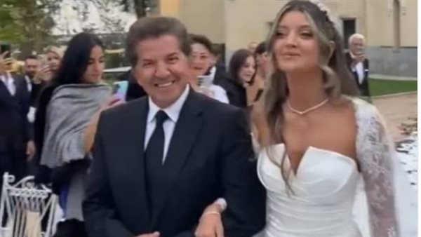 وليد توفيق وابنته