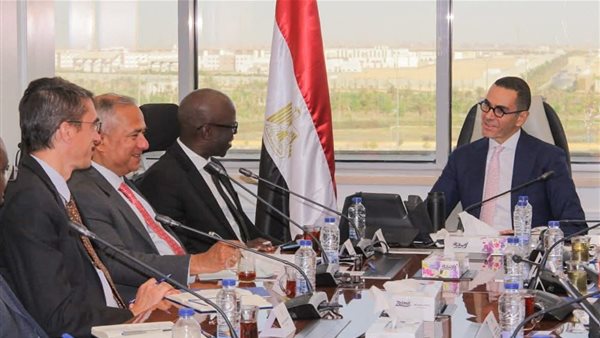 وزير الاستثمار 