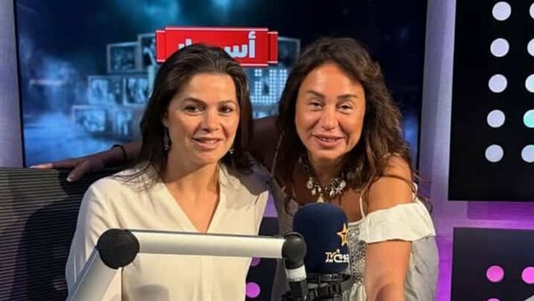 يسرا اللوزي مع انجي