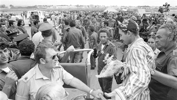 بأمر من السادات إعادة