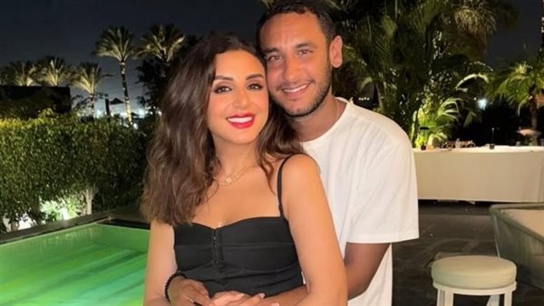 أنغام ونجلها 