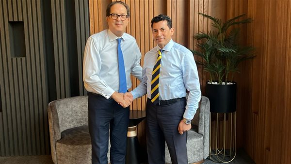 الدكتور أشرف صبحي