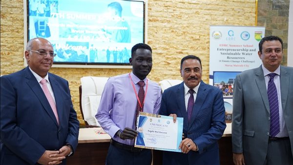 جانب من التكريم