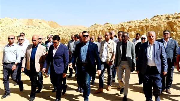 وزير الإسكان 