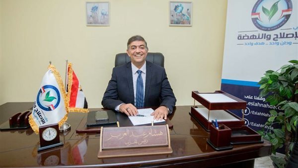 الدكتور هشام عبدالعزيز،