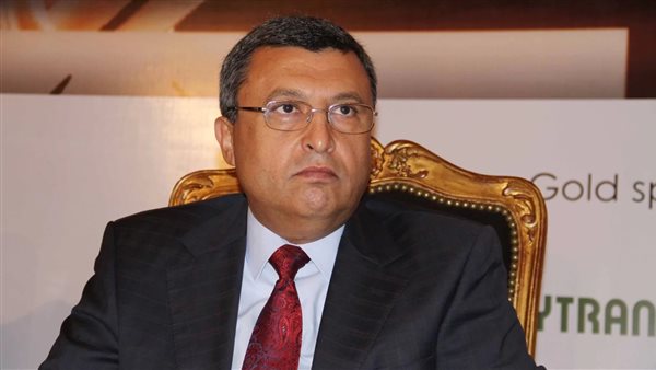  أسامة كمال، وزير