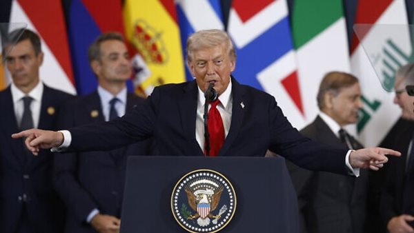 الرئيس الأمريكي دونالد