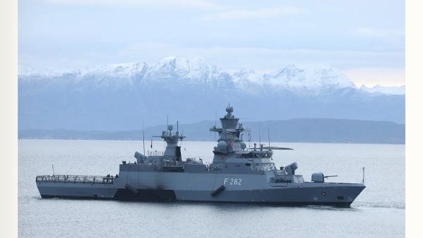 سفينة تابعة للبحرية