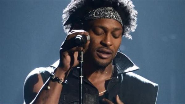 المغني دانجيلو