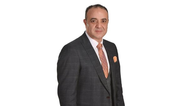 الدكتور أسامة أبوزيد