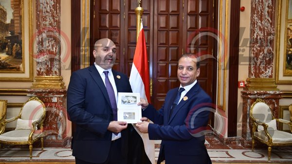 جانب من تسليم هاني