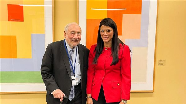 وزيرة التخطيط 