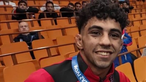 أدهم أيمن لاعب المصارعة