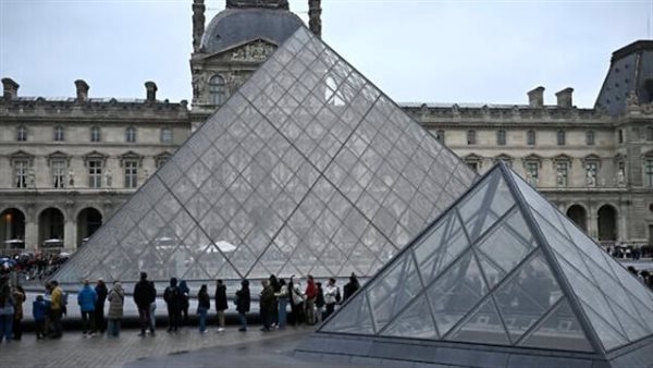 متحف اللوفر 