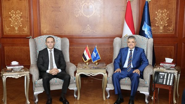 رئيس هيئة قناة السويس