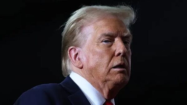 الرئيس الأمريكي دونالد