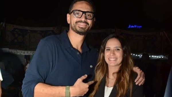 محمد مطيع وزوجته