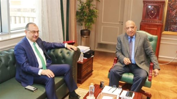 وزير الكهرباء 