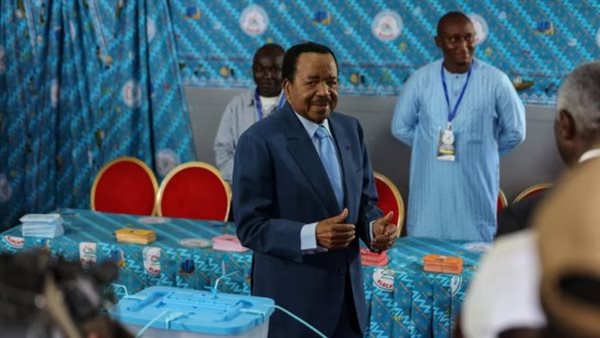  الرئيس الكاميروني