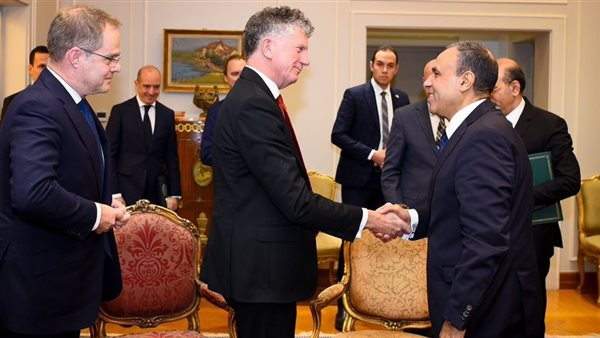 بدر عبد العاطي -