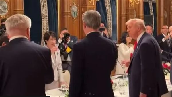 ترامب خلال تناول