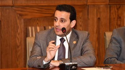 النائب احمد سمير سيد زكريا عضو لجنة الشئون المالية    