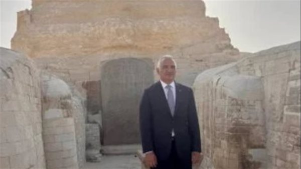 وزير الثقافة والسياحة