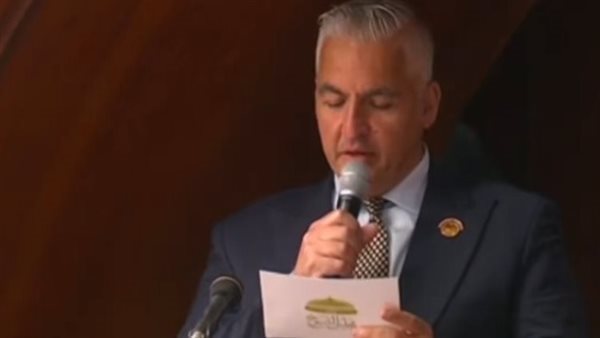 النائب سيف زاهر