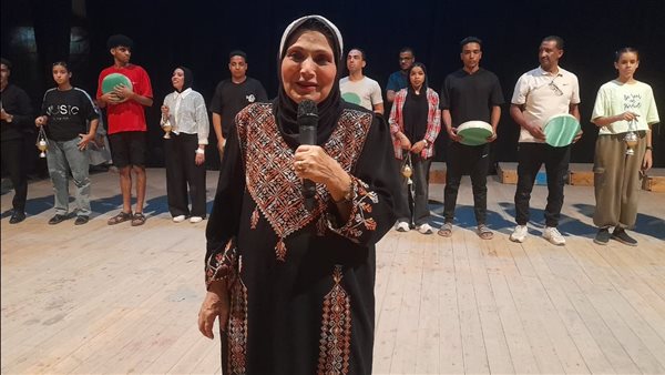 الفنانة الكبيرة فاطمة