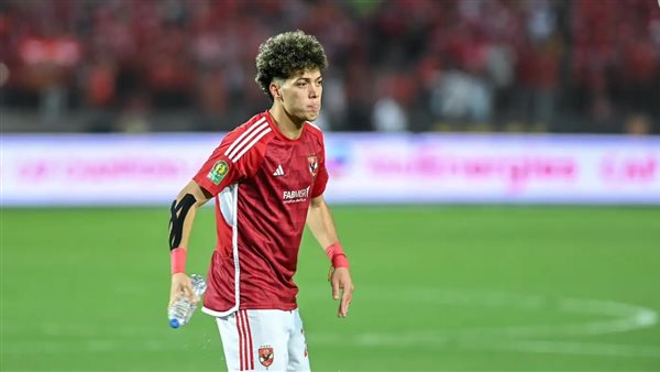 إمام عاشور لاعب الاهلي