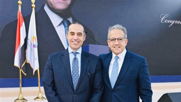 الوزير محمود فوزي