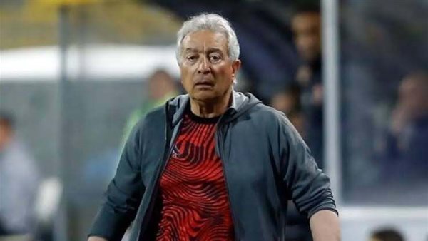 حلمي طولان مدرب المنتخب