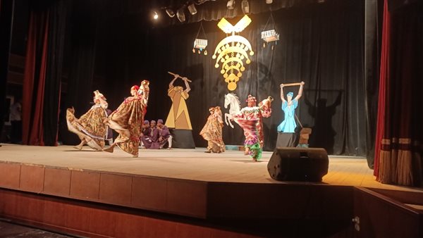 جانب من عروض فرقة