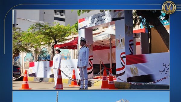 رجال الشرطة بمحيط