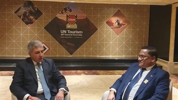 وزير السياحة والآثار