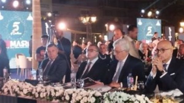 الدكتور أيمن عاشور