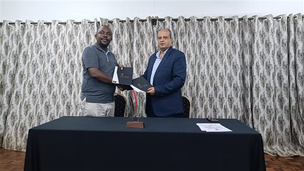 خلال توقيع بروتوكول