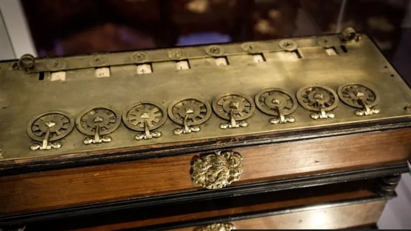 أقدم آلة حاسبة في