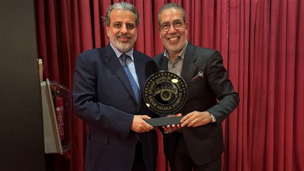 ماضي الخميس - مدحت