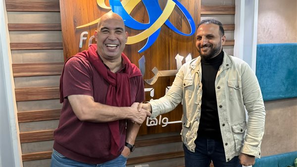 الكاتب الصحفي عمرو