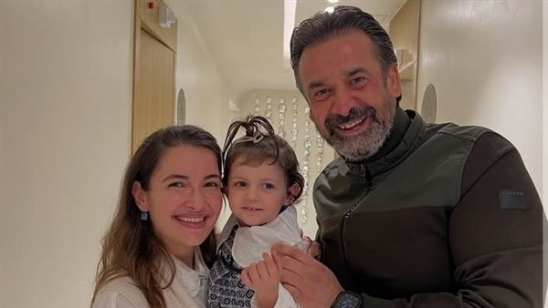 كريم عبد العزيز وشام