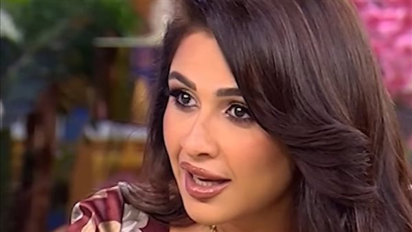 ياسمين عبد العزيز