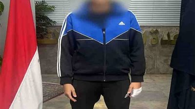 طالب يضرب زميله بالمدرسة    