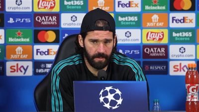 أليسون بيكر    