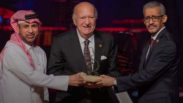 تكريم عمر خيرت في