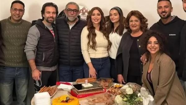 أبطال مسلسل أنا وهو