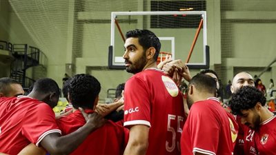 الفريق الأول لكرة السلة رجال بالنادي الأهلي    