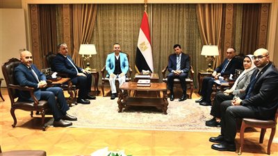 شريف عثمان البطل البارالمبي لرفع الأثقال     