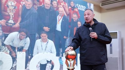 محمود الخطيب رئيس النادي الأهلي    